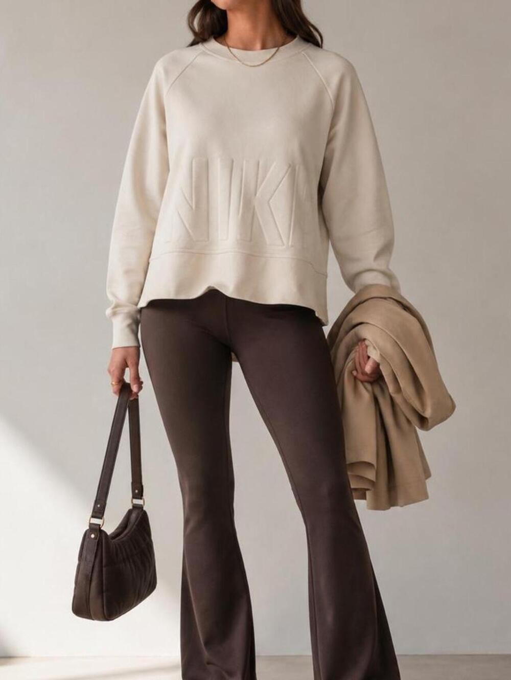 Nike Dri-FIT Cropped Crew Neck Sweatshirt in Cream